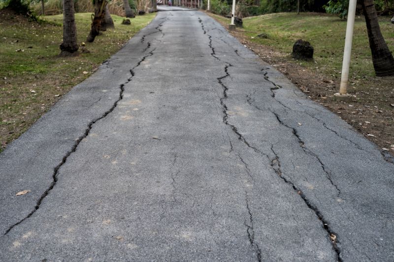 Asphalt Cracks Repair in Orange County, CA